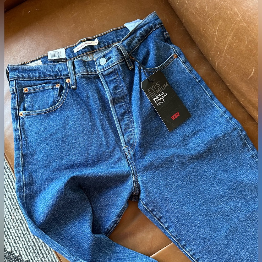 Levi Ribcage Straight Ankle Jeans